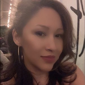 Meet your Posher, Hilda